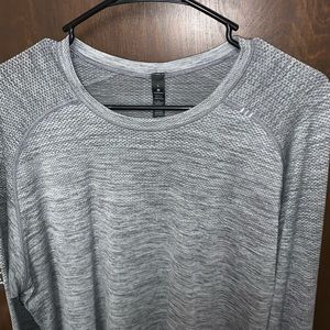 Men’s Lululemon Long Sleeve Shirt (Large)